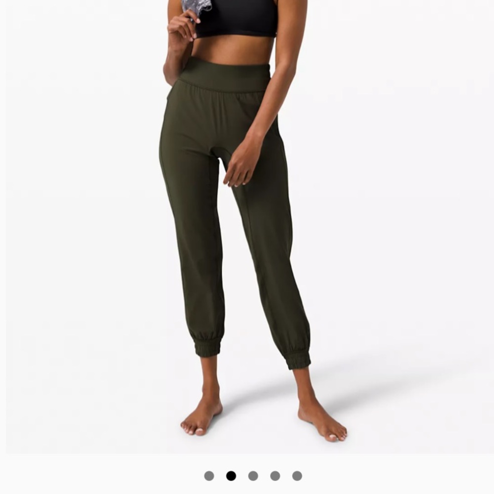 BRAND NEW LULULEMON JOGGERS ✨✨